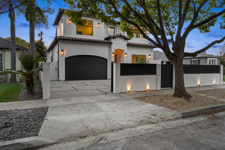 1723 S Corning Street-71