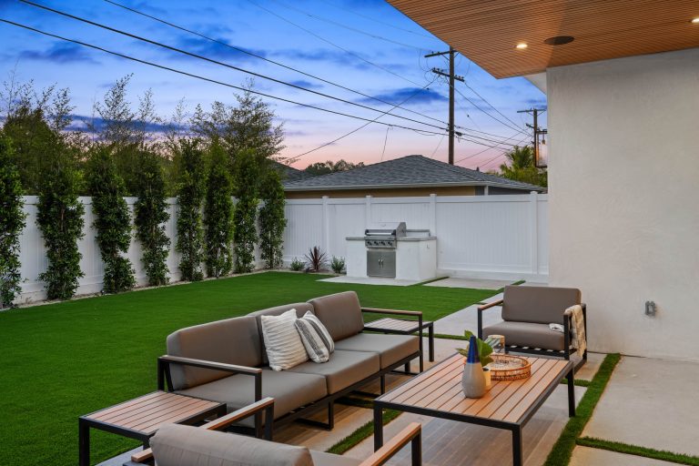 1723 S Corning Street-79