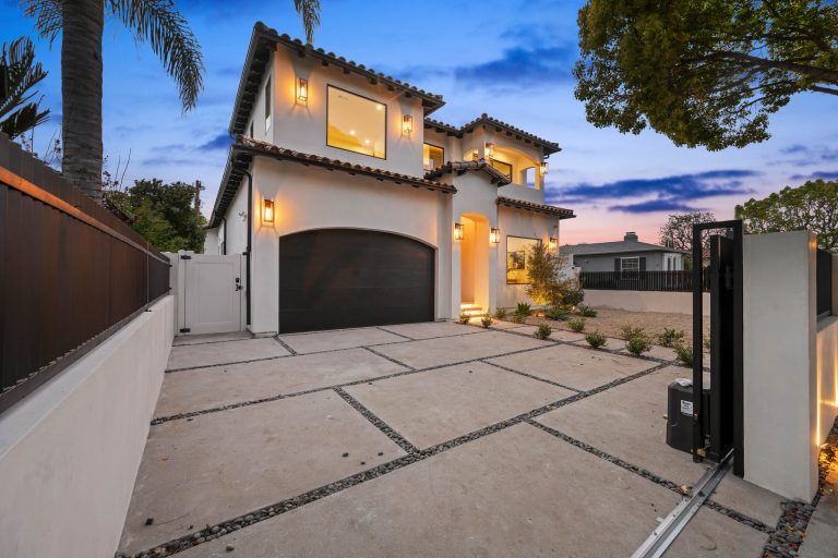 1723 S Corning Street-81