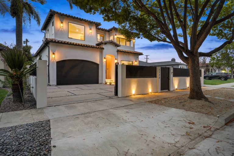 1723 S Corning Street-82